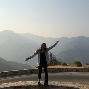 Meet your Posher, Emma